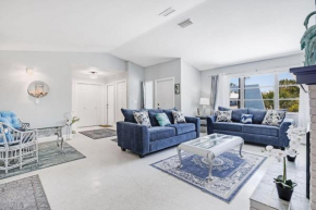 Gorgeous Pool Home in Lake Murex Sanibel